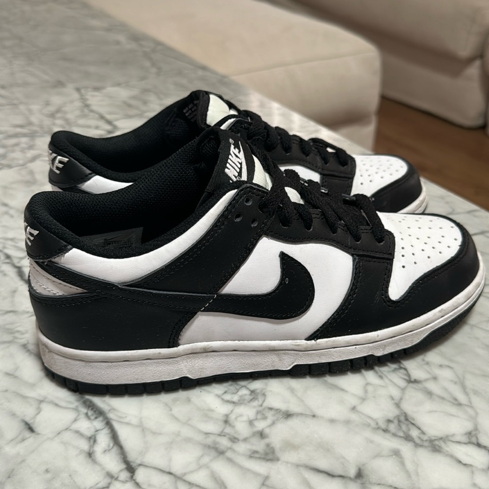 Nike Panda Dunks